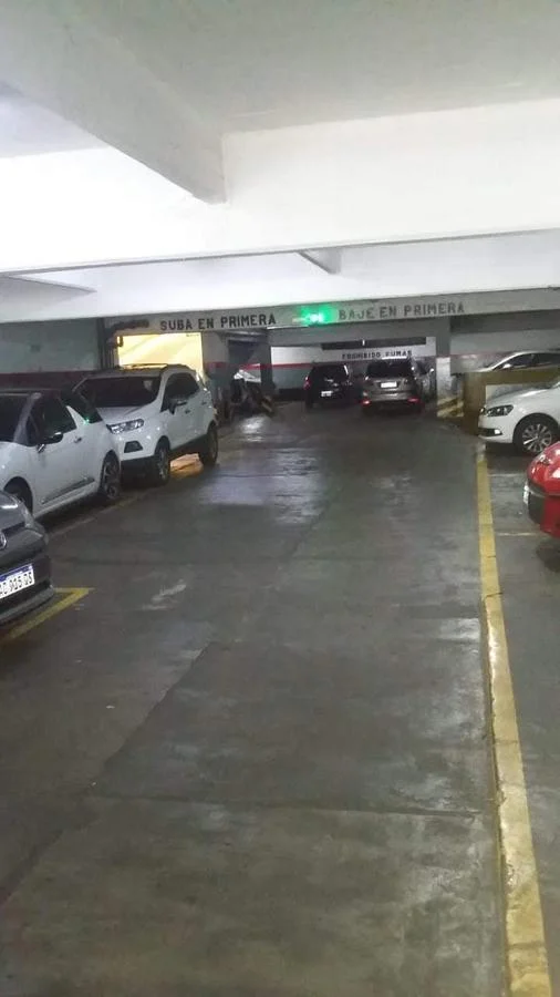 GARAGE en Flores con rampa en 4 niveles